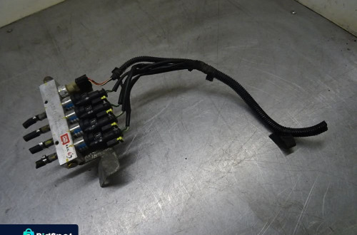 LISTWA WTRYSKOWA WTRYSKI LPG GAZU MTM 67R-010185