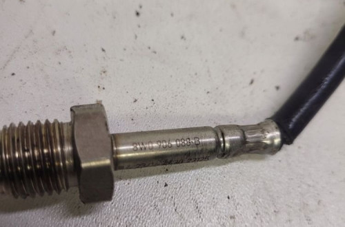 CZUJNIK TEMPERATURY SPALIN AUDI A4 A5 8W0906088B