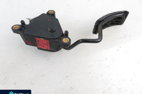 POTENCJOMETR GAZU CLIO III 1.5 dCi  8200297335