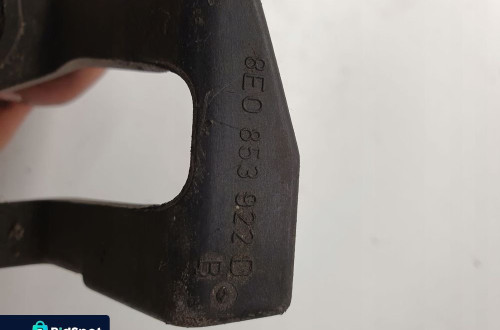 ŚLIZG MOCOWANIE BŁOTNIKA AUDI A4 B7 8E0853922D