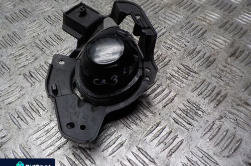 MAZDA CX-3 LAMPA PRZECIWMGIELNA HALOGEN LED LEWY PRZÓD Z RAMKĄ