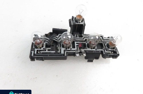 WKŁAD LAMPY PRAWY  PASSAT B5 FL KOMBI 3B9945258B