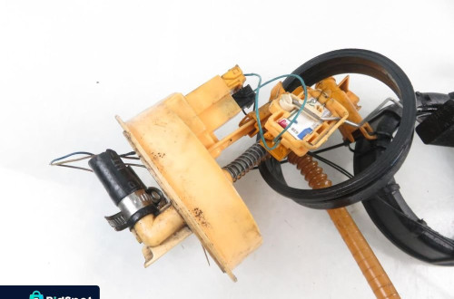 PŁYWAK MERCEDES W203 220 CDI