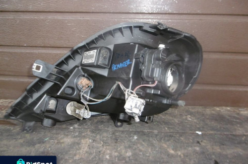 Lampa TRAFIC VIVARO RPRIMASTAR LIFT VALEO EUROPA