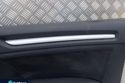 BOCZEK PRAWY PRZÓD AUDI A3 8V 8V7035410 RADOM