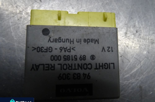 VOLVO C70 CABRIO 97-05 2.0 TB MODUŁ PRZEKAŹNIK ŚWIATEŁ 9483309