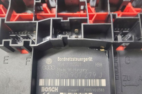 MODUŁ STEROWNIK BORDNETZ AUDI A3 8P 8P0907279J
