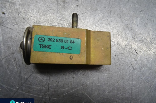 MERCEDES W208 CLK 97-99 ZAWÓR ROZPRĘŻNY KLIMATYZACJI 2028300184