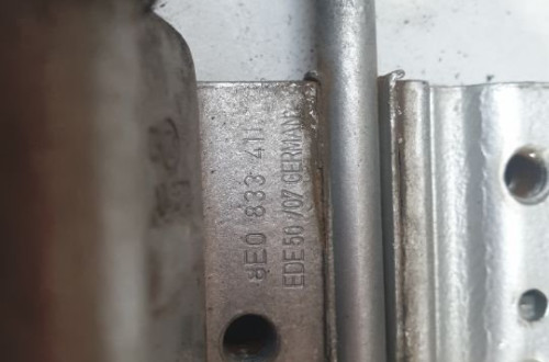audi a6 c6 zawias drzwi lewy tyl tylny górny dolny 8e0833411