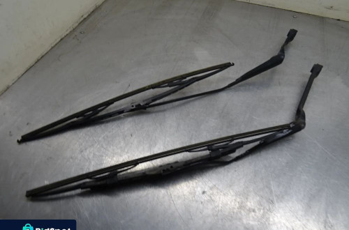VOLVO C70 CABRIO 97-05 2.0 TB RAMIONA WYCIERACZEK PRZÓD