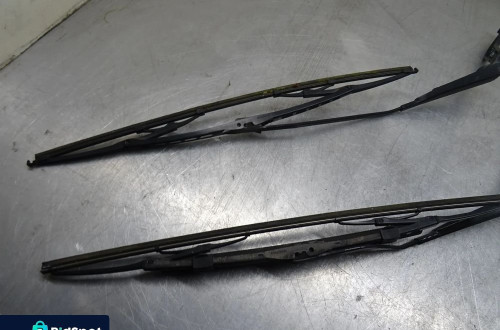 VOLVO C70 CABRIO 97-05 2.0 TB RAMIONA WYCIERACZEK PRZÓD