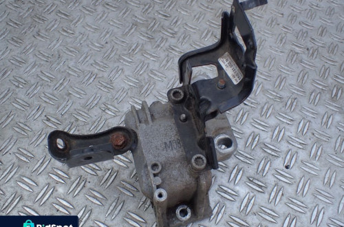 VW JPASSAT CC 2,0 TDI ŁAPA WSPORNIK CZUJNIK CIŚNIENIA 1K0131552N RADOM