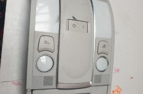 audi a6 c6 lampka oswietlenie kabiny wnetrza 4f0951177 4f0947153