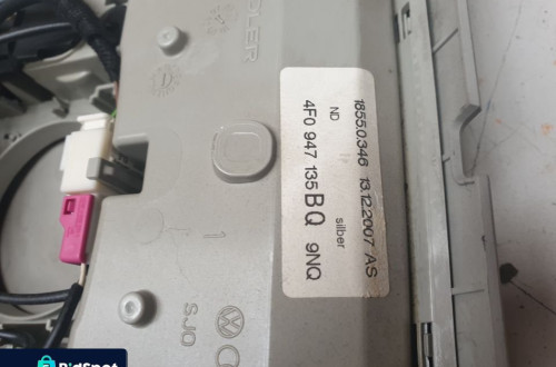 audi a6 c6 lampka oswietlenie kabiny wnetrza 4f0951177 4f0947153