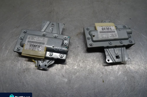 MERCEDES W208 CLK 97-99 PODUSZKA DRZWI LEWA PRAWA PRZÓD PRZEDNIA A1708600405