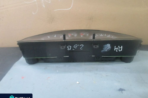 Licznik zegar Audi A4 B5 2.6 B 8D0919880N