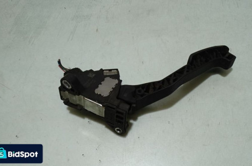 PEDAŁ GAZU TOYOTA YARIS II 1.4D4D