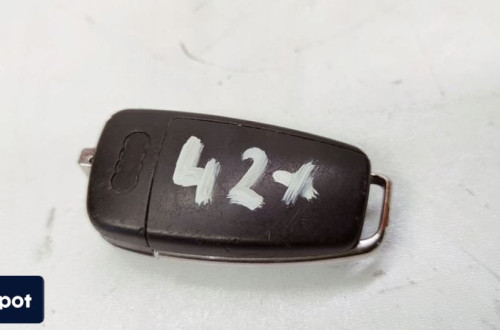 KLUCZYK PILOT SCYZORYK AUDI A3 8P 8P0837220D *42*