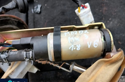 mazda mx-3 1.8b pompka pompa paliwa b3e7