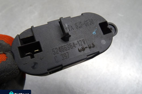 ALFA ROMEO 147 HB 3D 00-04 REZYSTOR OPORNIK DMUCHAWY 52466964