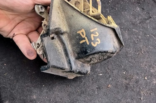 merecdes w123 123 zamek drzwi tyl tylni tylny prawy