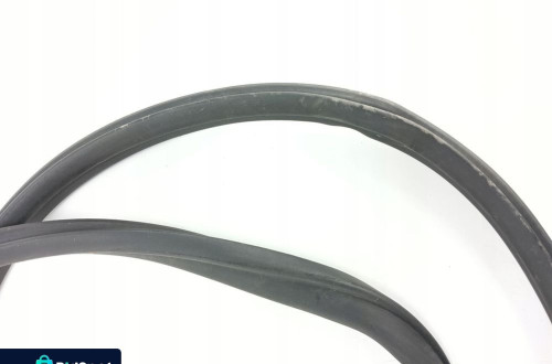 USZCZELKA DRZWI PRAWY PRZÓD BMW 2 F44 GRAN COUPE 7483095