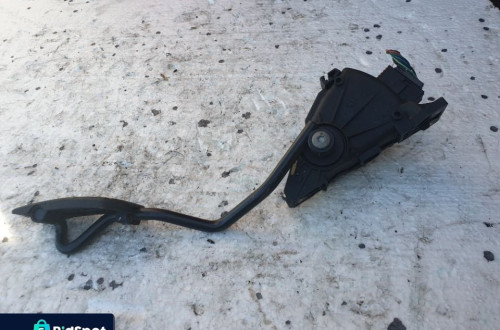 nissan primera p12 pedal potencjometr gazu 18002au410