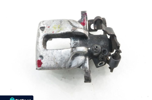 ZACISK PRAWY TYŁ TOYOTA AURIS II E18