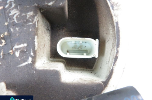 PŁYWAK MERCEDES W203 C 200 CDI 2034700141