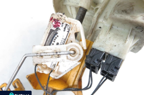 PŁYWAK MERCEDES W203 C 200 CDI 2034700141