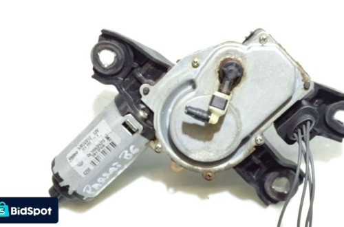 SILNICZEK WYCIERACZKI TYLNEJ VOLKSWAGEN PASSAT B6 2.0TDI 3C9955711A