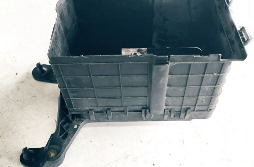 AUDI A3 8P 04r OBUDOWA AKUMULATORA 1K0915338B