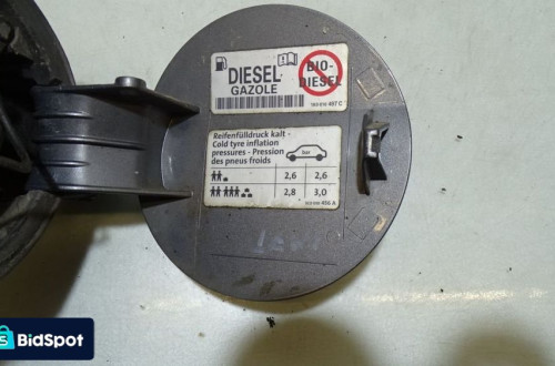 KLAPKA KOREK WLEWU PALIWA VOLKSWAGEN PASSAT B6 2.0TDI 3C9809857