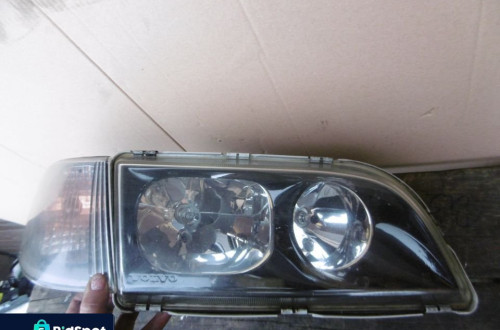 Lampa prawa VOLVO V40 S40 LIFT + KIERUNEK HELLA EUROPA