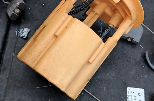 peugeot 307 citroen 1.6hdi 1.4 pompka pompa paliwa plywak 9632759780