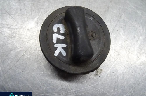 MERCEDES W208 CLK 97-99 KOREK WLEWU PALIWA