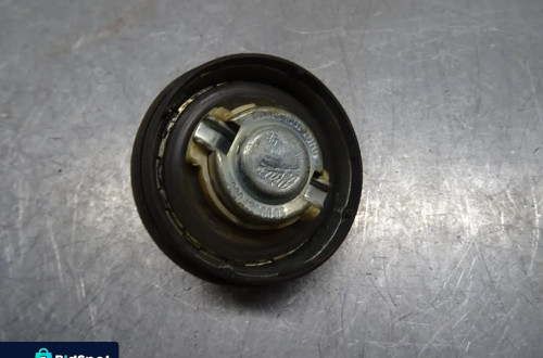 MERCEDES W208 CLK 97-99 KOREK WLEWU PALIWA