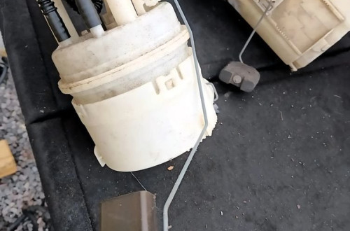 peugeot 307 1.6b pompka pompa paliwa plywak