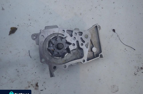 RENAULT DACIA 210105707R POMPA WODY