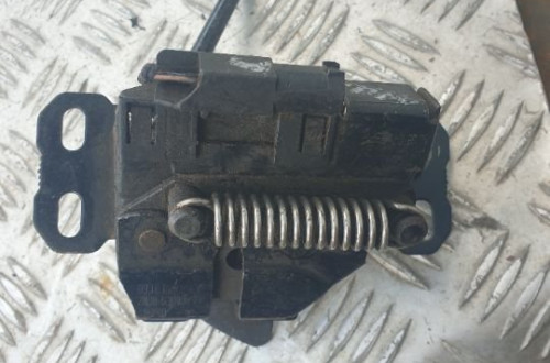 mercedes w168 zamek maski rygiel 1688800160