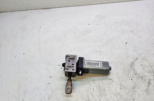SILNICZEK REGULACJI FOTELA PRAWY AUDI A3 A4 A5 A6 A7 988582-104