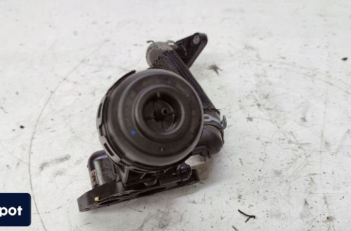 ZAWÓR WODY AUDI A4 B9 A6 C8 3.0 TDI 059121737AR