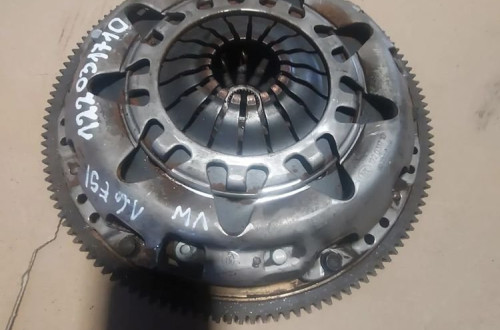 Sprzęgło docisk dwumasa VW Passat B6 1.6 fsi 122031710