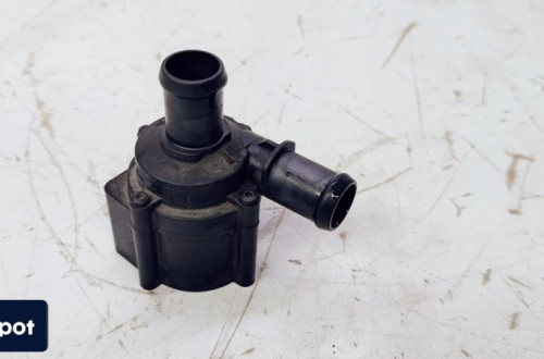 DODATKOWA POMPA WODY ZAWÓR AUDI A4 B8 06H121601J