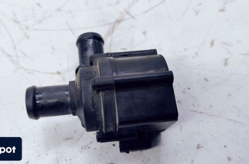 DODATKOWA POMPA WODY ZAWÓR AUDI A4 B8 06H121601J