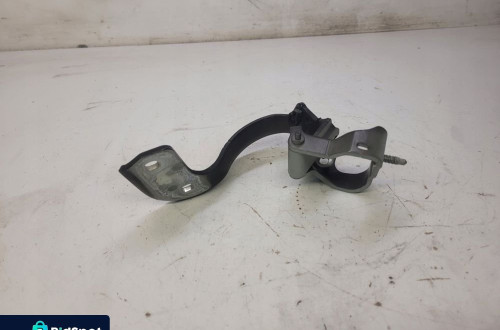 ZAWIAS KLAPY PRAWY TYŁ AUDI A6 C7 4G9827300