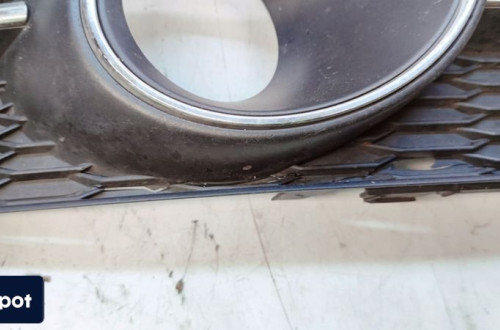 KRATKA ZAŚLEPKA ZDERZAKA PRAWY PRZÓD AUDI A6 C7 LIFT 4G0807682AG USZK.