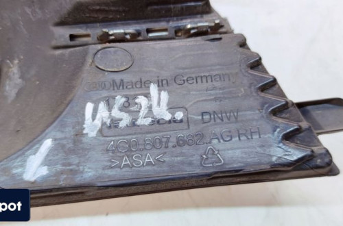 KRATKA ZAŚLEPKA ZDERZAKA PRAWY PRZÓD AUDI A6 C7 LIFT 4G0807682AG USZK.