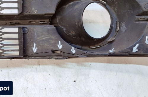 KRATKA ZAŚLEPKA ZDERZAKA PRAWY PRZÓD AUDI A6 C7 LIFT 4G0807682AG USZK.