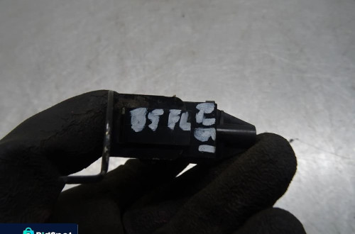 VW PASSAT B5 LIFT KOMBI 1.9TDI ZAWÓR PODCIŚNIENIA 1J0906283A